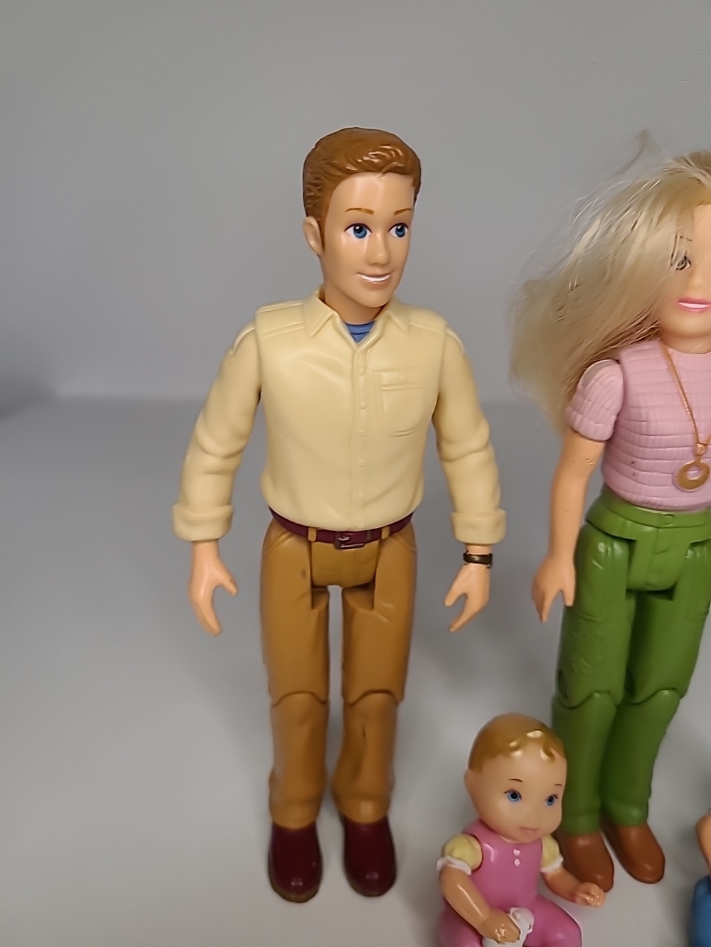 Fisher Price Loving Family Figures Mom Dad Baby Boy Girl Dollhouse Replacement - Picture 2 of 5